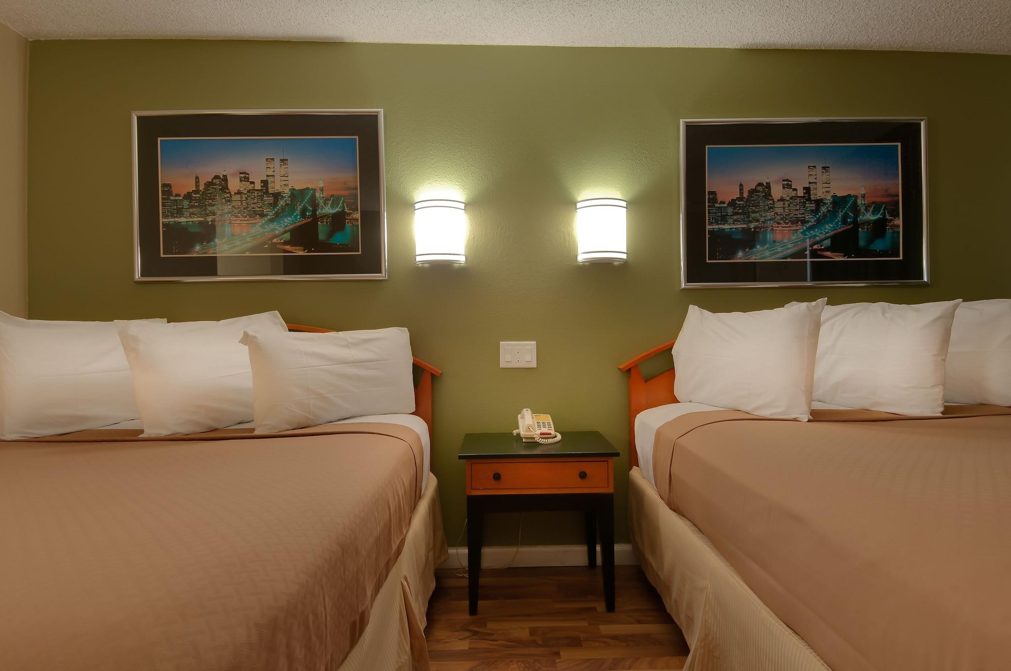 Vagabond Inn Bakersfield North Bagian luar foto