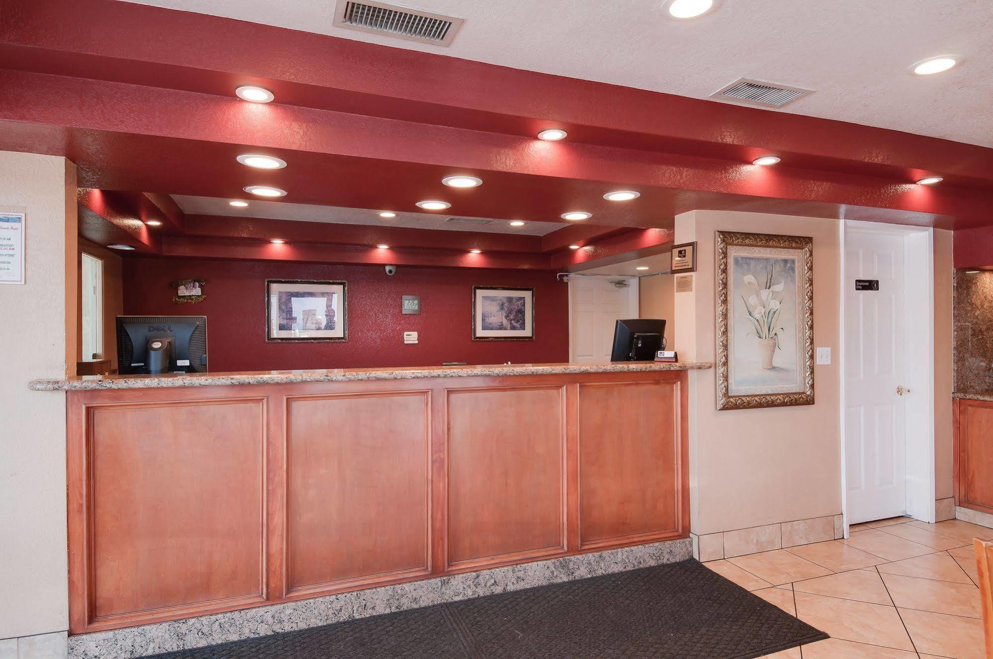 Vagabond Inn Bakersfield North Bagian luar foto